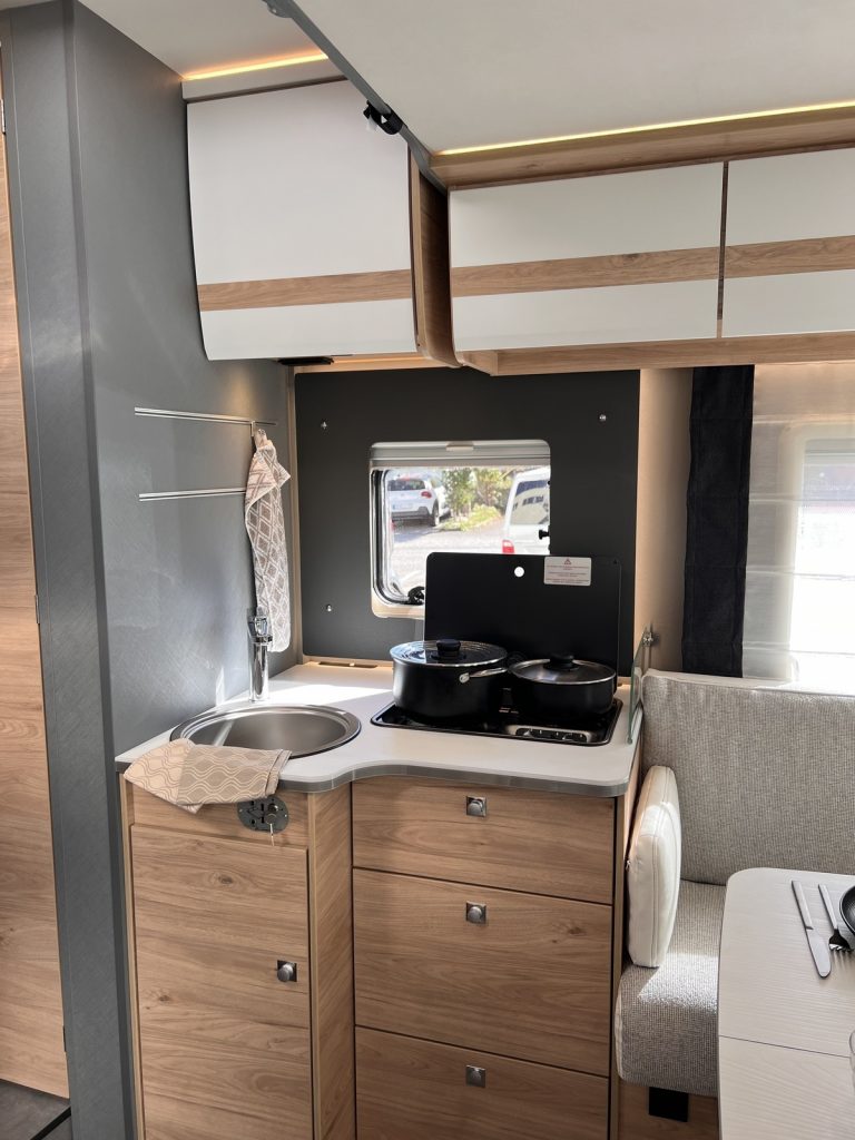 resized_DAC3B926-1152-450F-A91C-5882B32E8404